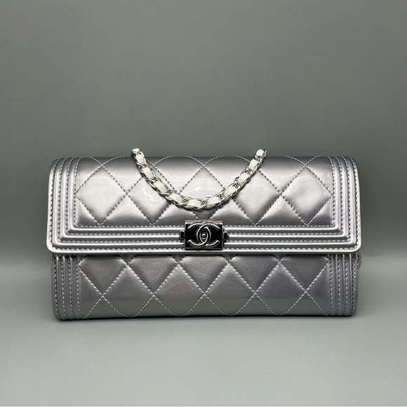 💜CHANEL Patent Leather Boy Flap Wallet/Clutch💜 - Picture 12 of 17